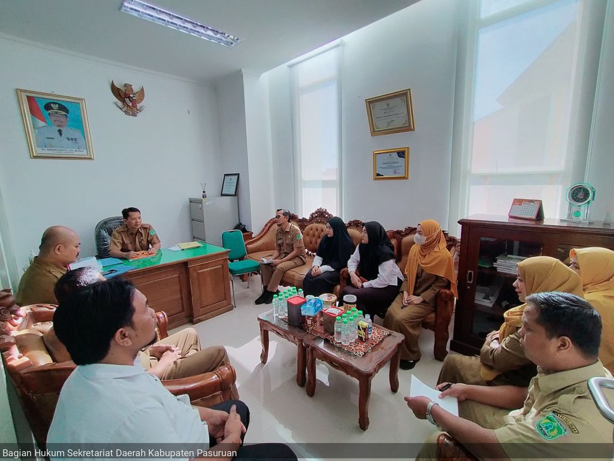 Rapat Internal Bagian Hukum  Dipimpin Kabag Hukum